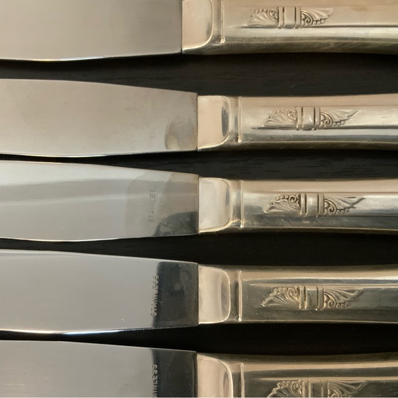 W. M. Roger’s Silverplate Flatware Set in Display Case - Picture 7 of 15